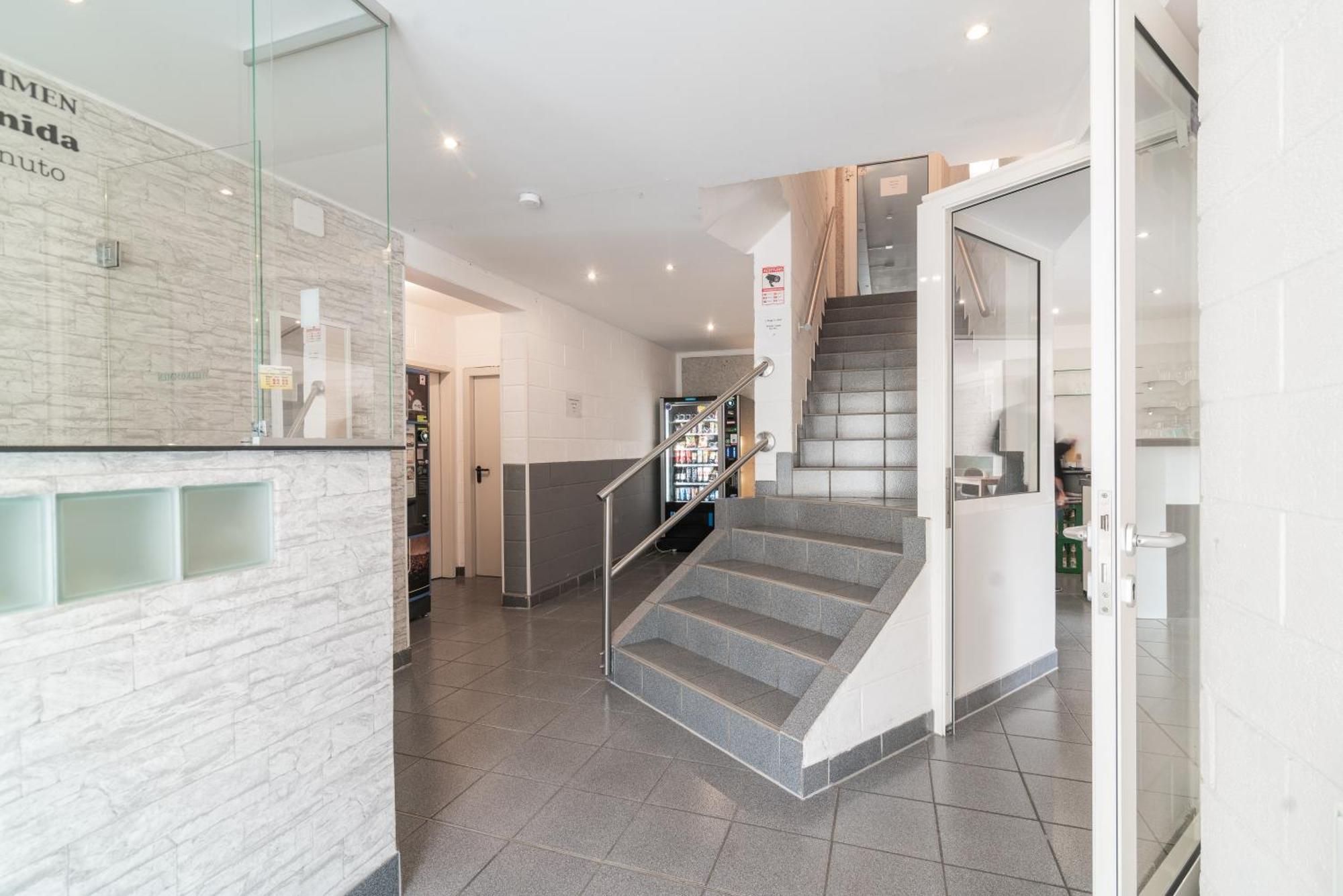 Cafe Galerie - Smart Tv - Free Parking Hotel Garbsen